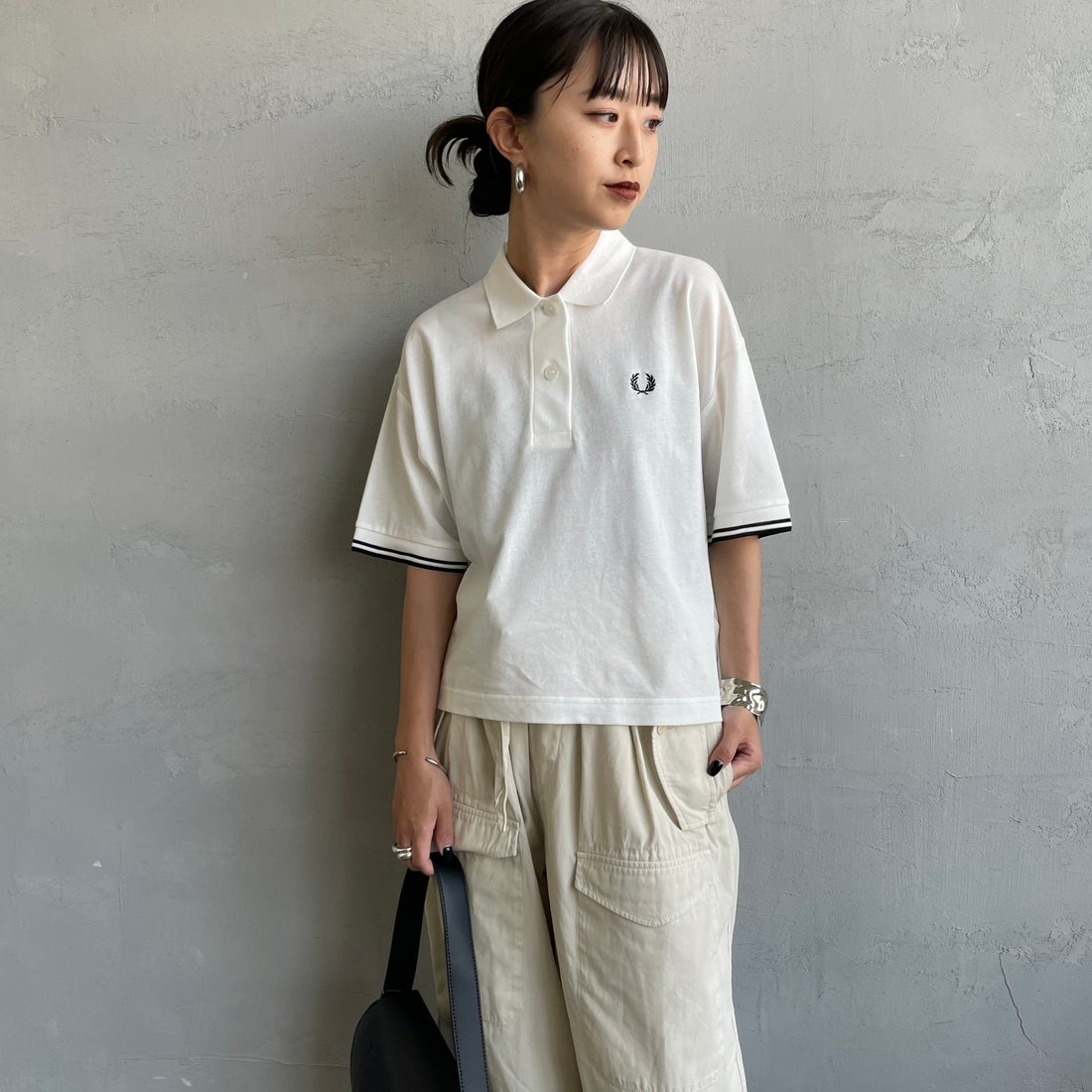 FRED PERRY [フレッドペリー] シアーティップポロシャツ [G2174] 129 SNOW &&モデル身長：150cm 着用サイズ：10&&