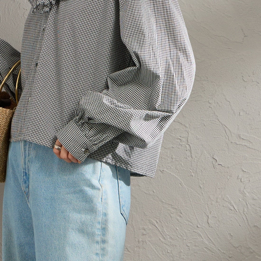 mizuiro ind [ミズイロインド] チェックフリルギャザーカラーシャツ [1-230152] 99 BLACK &&モデル身長：158cm 着用サイズ：F&&