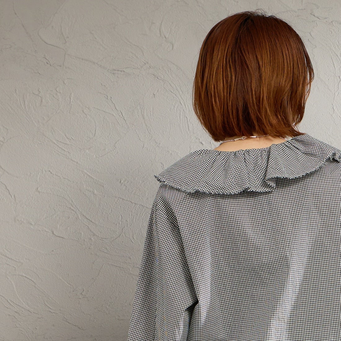 mizuiro ind [ミズイロインド] チェックフリルギャザーカラーシャツ [1-230152] 99 BLACK &&モデル身長：158cm 着用サイズ：F&&