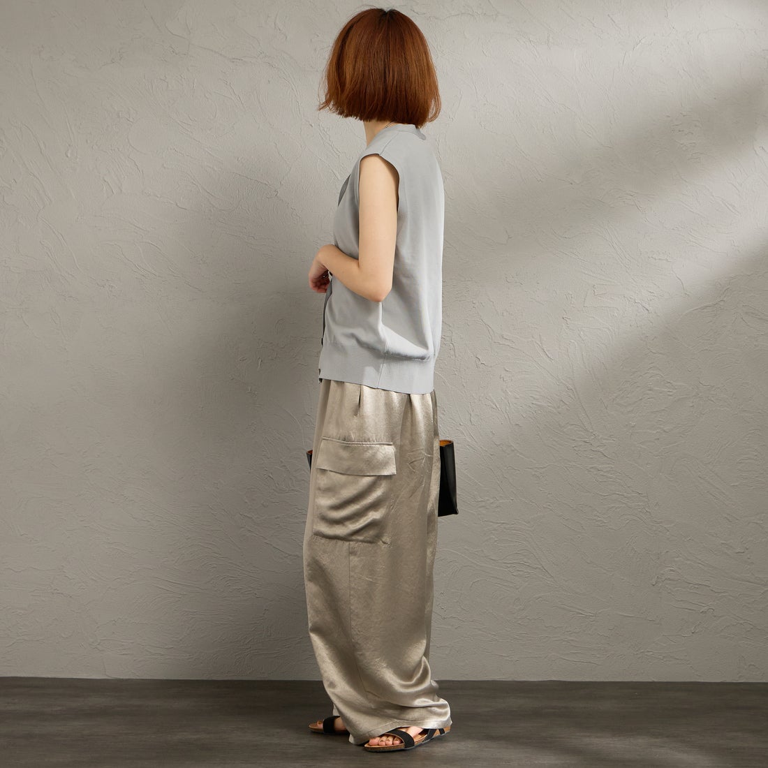 mizuiro ind [ミズイロインド] Vネックベスト [1-220070] 90 L.GRAY &&モデル身長：158cm 着用サイズ：F&&