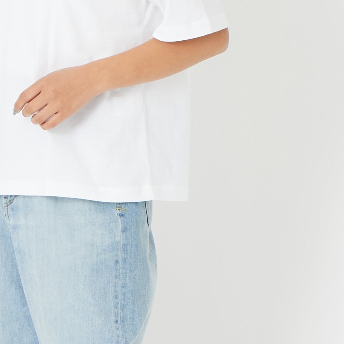 Barbour [バブアー] マージョリー ロゴ刺繍Tシャツ [LTS0707] WH11 &&モデル身長：162cm 着用サイズ：S&&