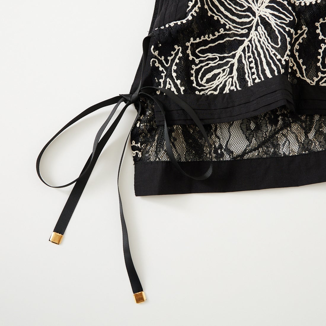 DIGNITE COLLIER [ディニテコリエ] レースベスト [80267107] 004 ﾌﾞﾗｯｸ