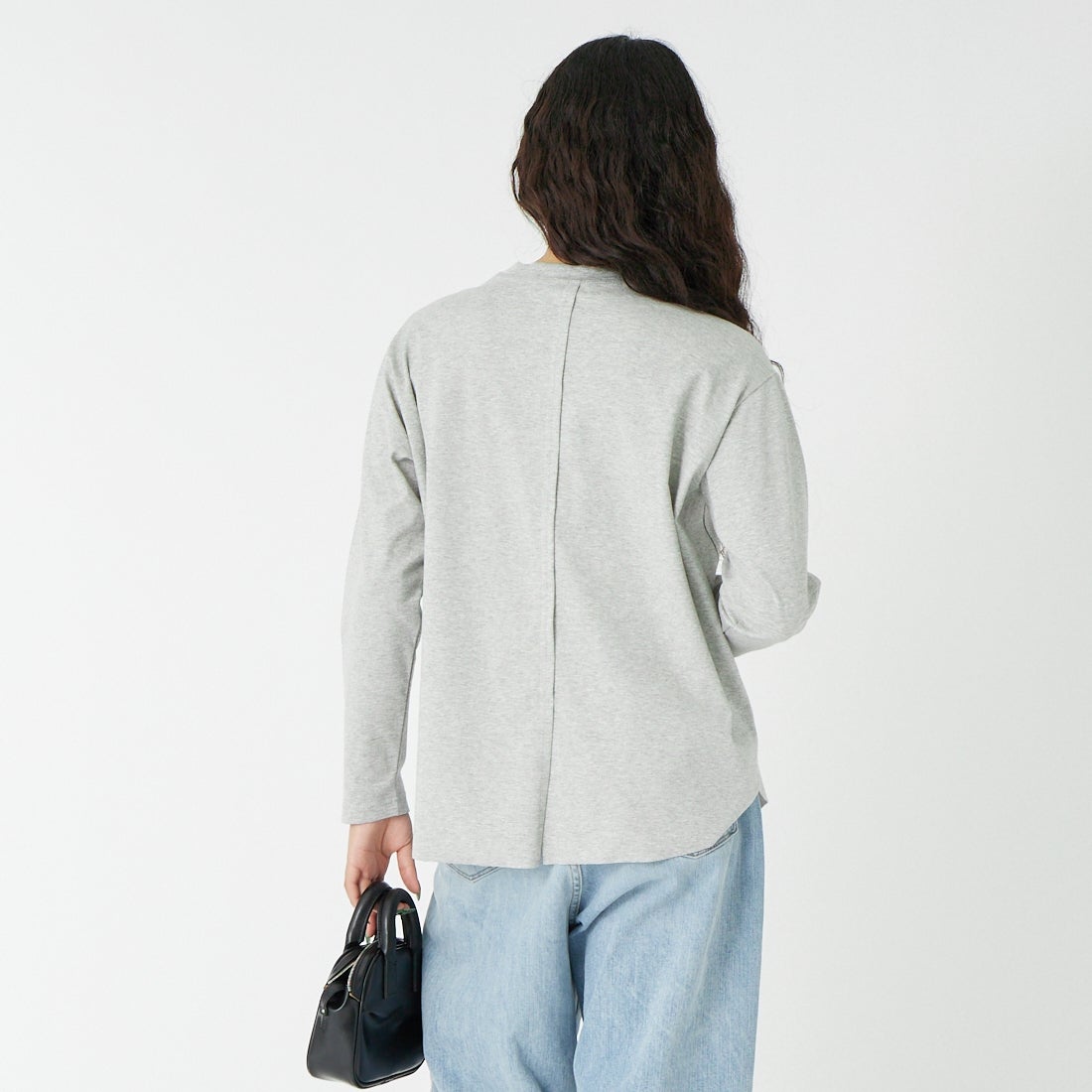 DIGNITE COLLIER [ディニテコリエ] 裾切替長袖カットソー [80990210-3] 001 ﾓｸｸﾞﾚｰ &&モデル身長：162cm 着用サイズ：F&&