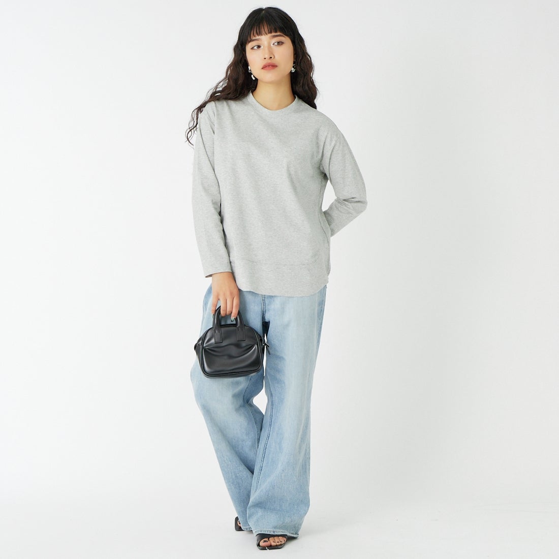 DIGNITE COLLIER [ディニテコリエ] 裾切替長袖カットソー [80990210-3] 001 ﾓｸｸﾞﾚｰ &&モデル身長：162cm 着用サイズ：F&&