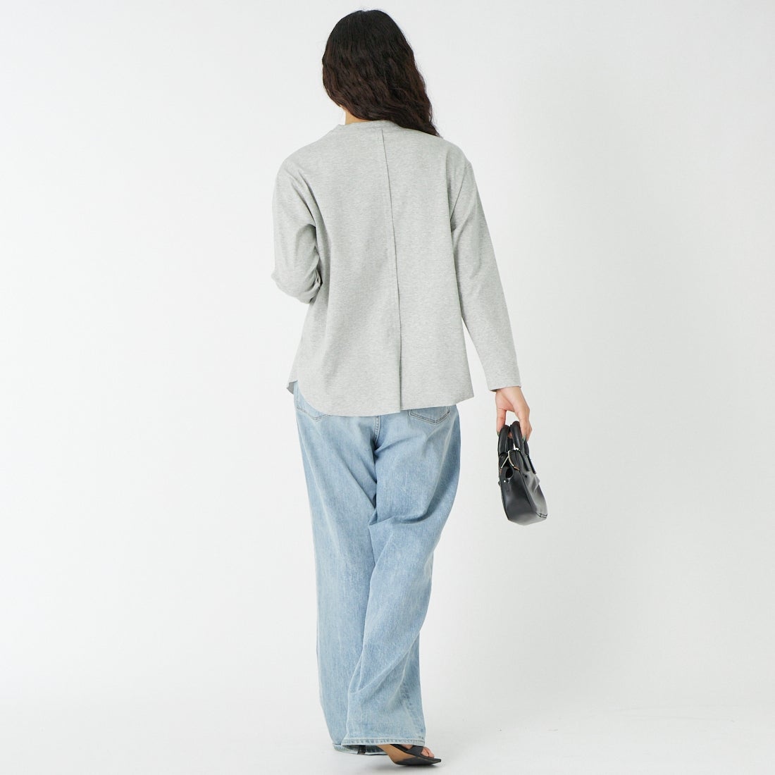 DIGNITE COLLIER [ディニテコリエ] 裾切替長袖カットソー [80990210-3] 001 ﾓｸｸﾞﾚｰ &&モデル身長：162cm 着用サイズ：F&&