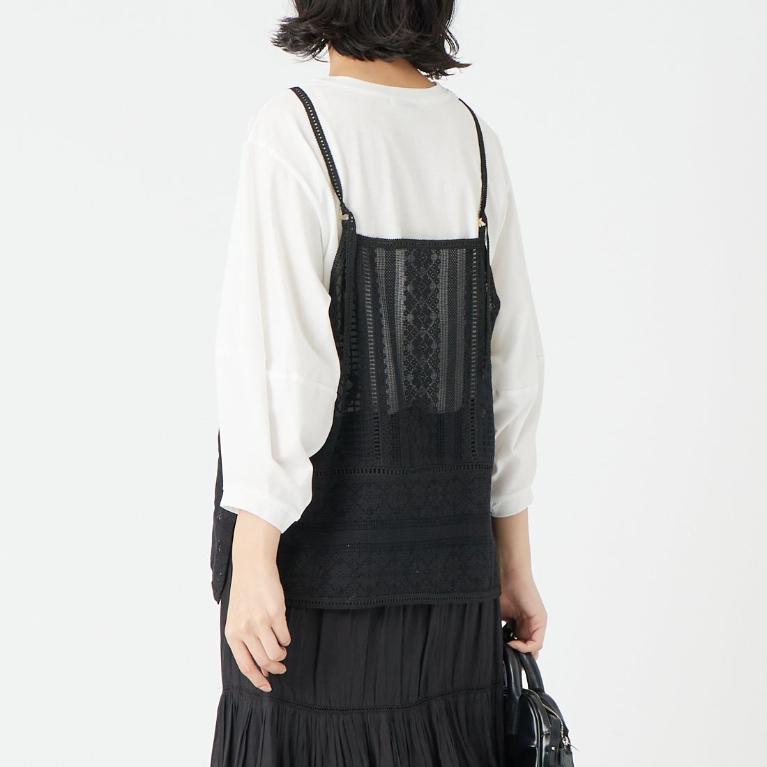 CHIGNON [シニヨン] パッチワークレースキャミソール [1861-050BZ] BLACK &&モデル身長：162cm 着用サイズ：F&&