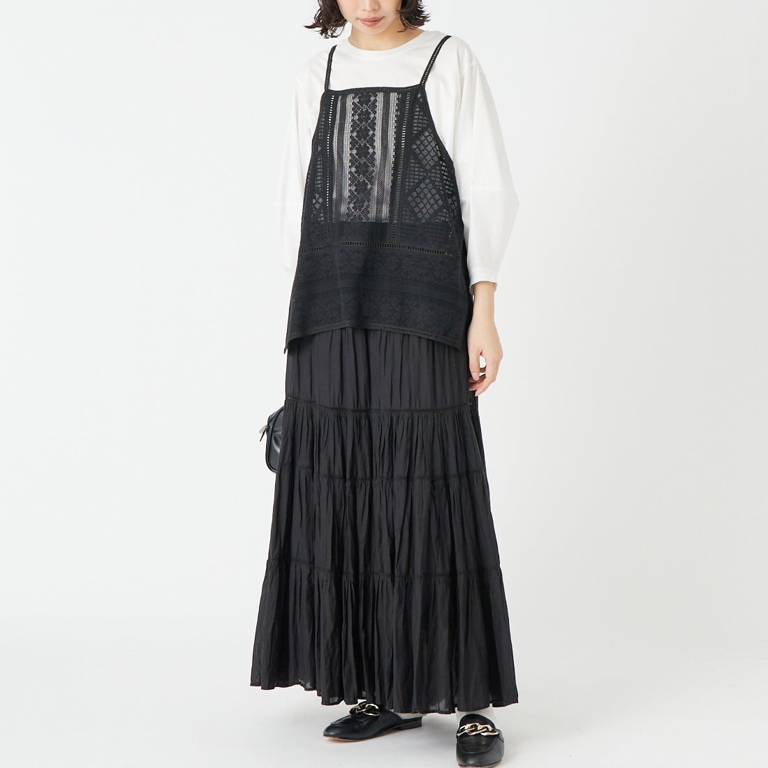 CHIGNON [シニヨン] パッチワークレースキャミソール [1861-050BZ] BLACK &&モデル身長：162cm 着用サイズ：F&&