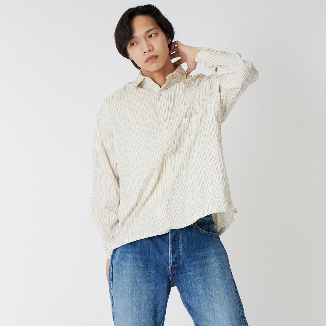 SLICK [スリック] ピンストライプタックジャガード ドローストリングシャツ [5120223] 900 WHITE &&モデル身長：179cm 着用サイズ：1&&
