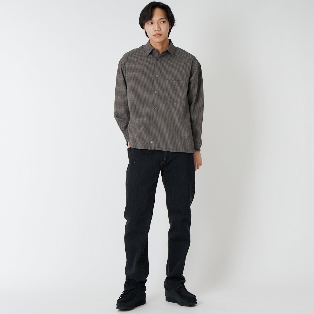 SLICK [スリック] シアサッカーギンガムチェック ドローストリングシャツ [5120224] 720 COAL B &&モデル身長：179cm 着用サイズ：1&&