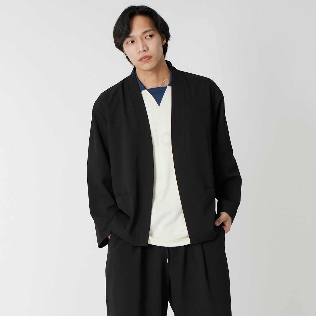 SLICK [スリック] トロピカルストレッチ ボタンレスカーディガン [5120229] 700 BLACK &&モデル身長：179cm 着用サイズ：1&&