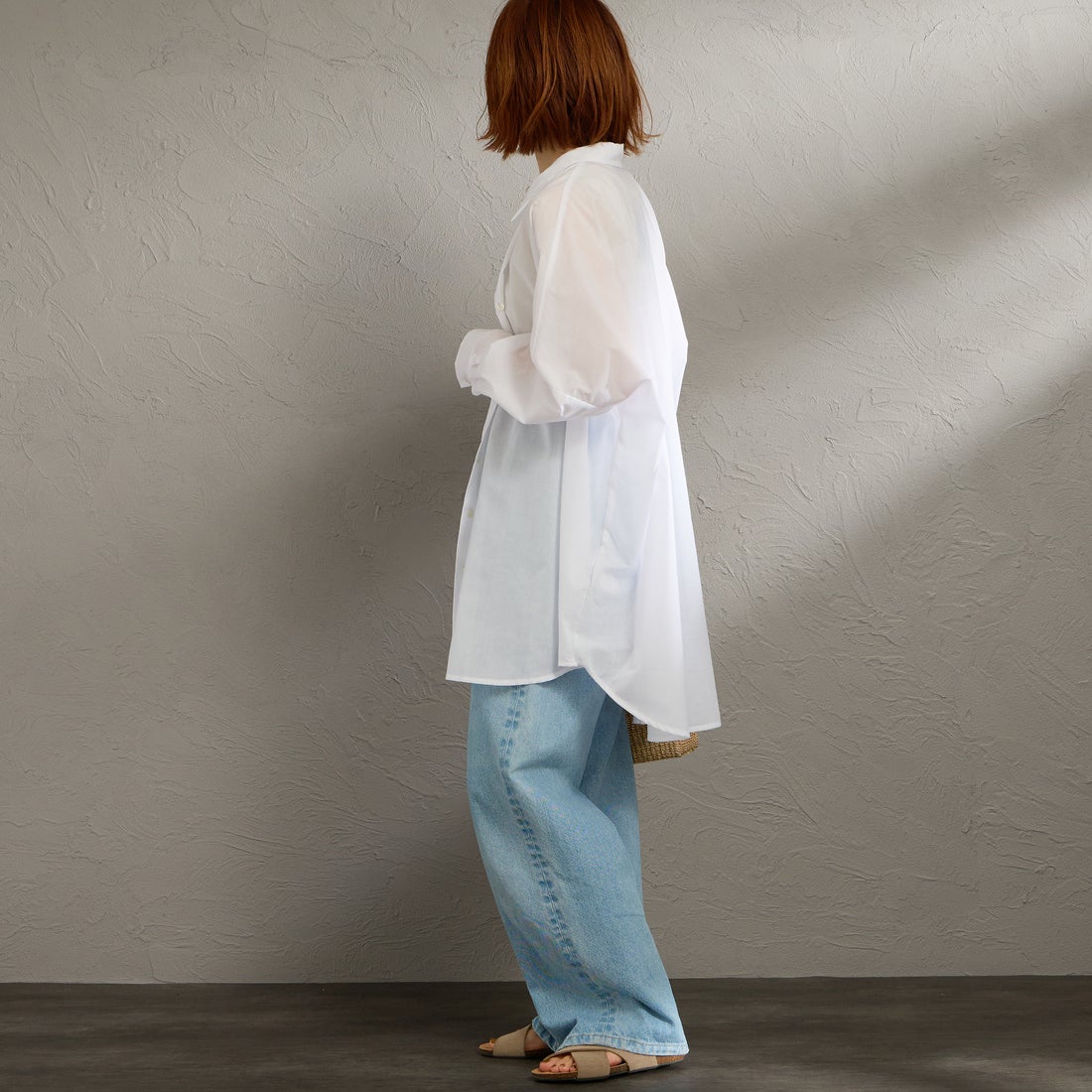 mizuiro ind [ミズイロインド] T/Cシアーワイドシャツ [1-230162] 11 OFF WHI &&モデル身長：158cm 着用サイズ：F&&