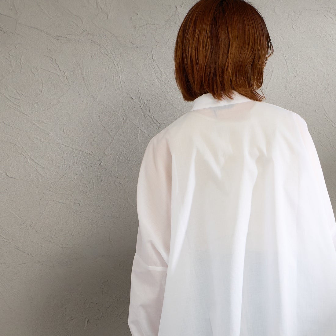 mizuiro ind [ミズイロインド] T/Cシアーワイドシャツ [1-230162] 11 OFF WHI &&モデル身長：158cm 着用サイズ：F&&