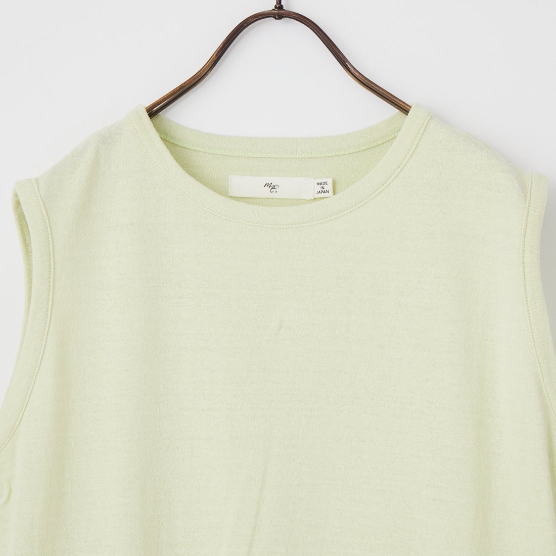 me. [ミードット] ウォッシャブルシルク天竺 タンクトップ [ME-25413] 227 LIME