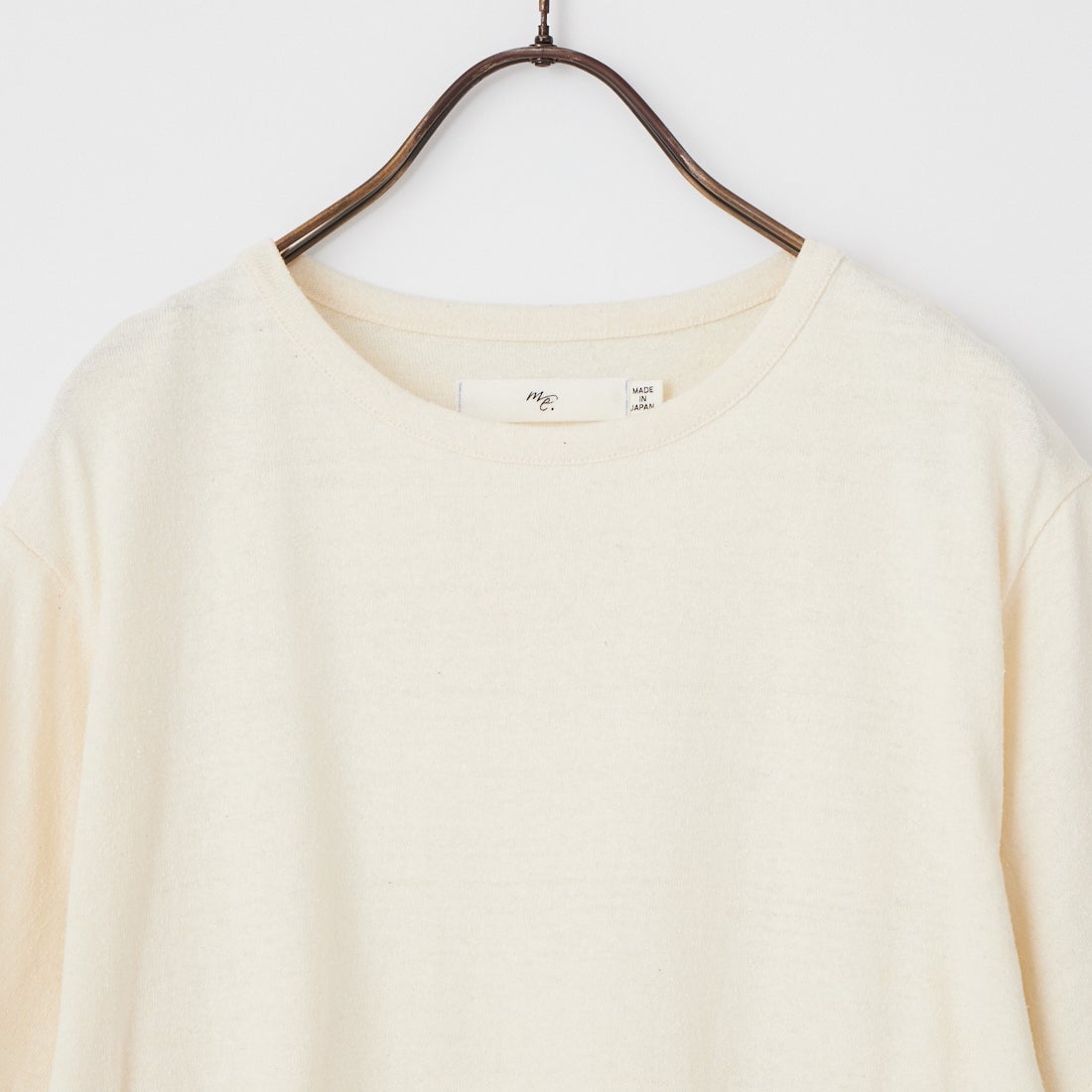 me. [ミードット] ウォッシャブルシルク天竺 ベーシックTシャツ [ME-25411] 204 IVORY