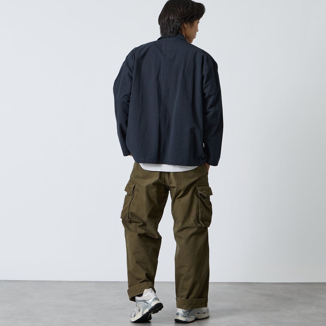 DANTON [ダントン] コットンリネンカバーオールシャツ [DT-B0240WCL] NAVY &&モデル身長：179cm 着用サイズ：42&&