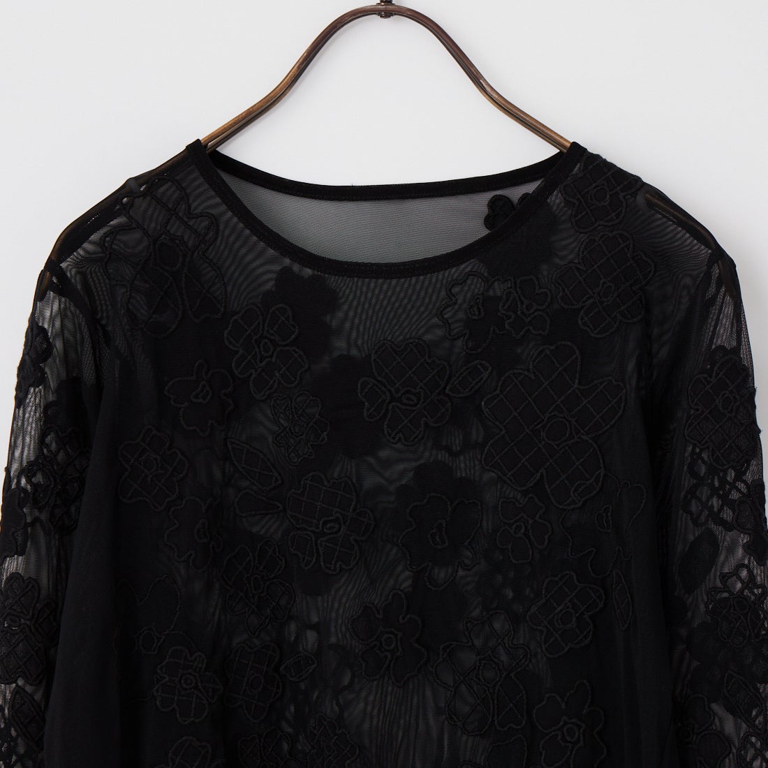 MAISON SPECIAL [メゾンスペシャル] フラワーエンブロイダリーシアートップス [21261415307] BLK