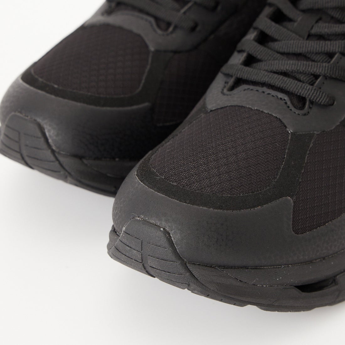 MOISTHROUGH 360 [モイスルー360] VENTIRIS スニーカー [M1110M] BLACK