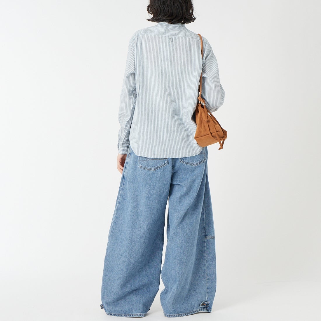 SOMETHING [サムシング] ドローストリングバルーンワイドパンツ [SA1108] 94 L.BLUE &&モデル身長：162cm 着用サイズ：S&&