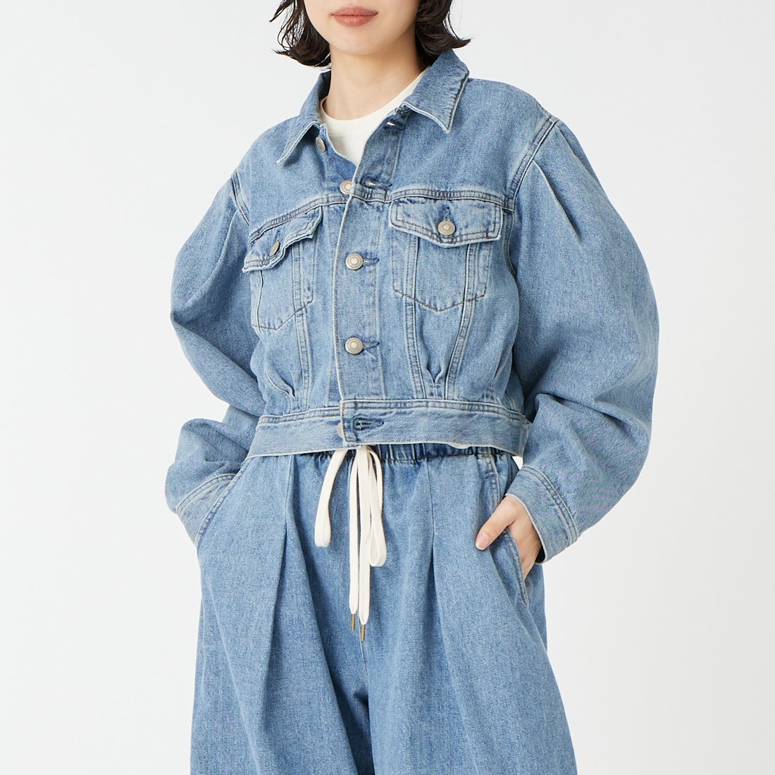 94 L.BLUE&&モデル身長：162cm 着用サイズ：F&&