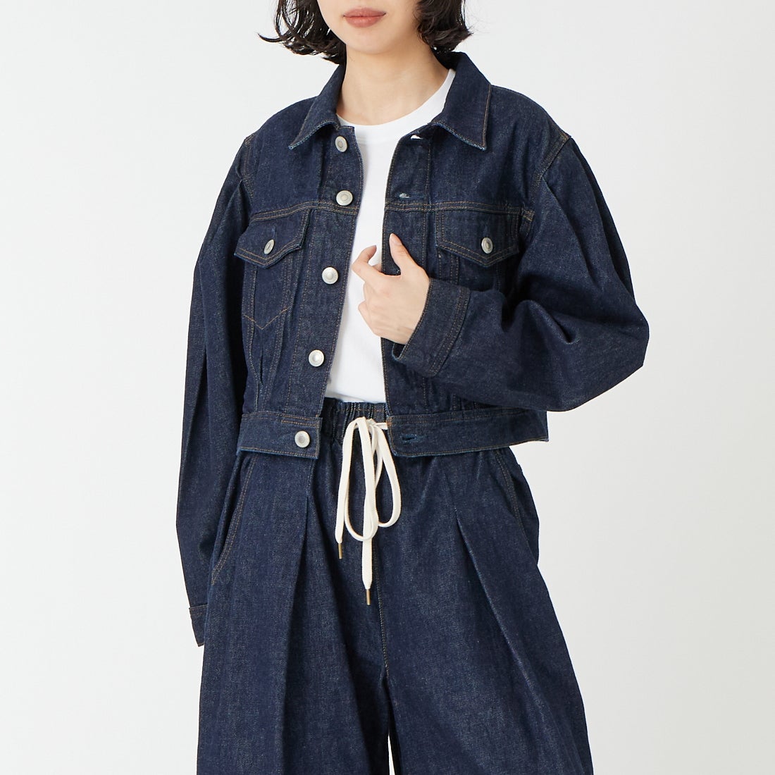 SOMETHING [サムシング] パワーショルダーデニムジャケット [SAT008] 00 OW &&モデル身長：162cm 着用サイズ：F&&