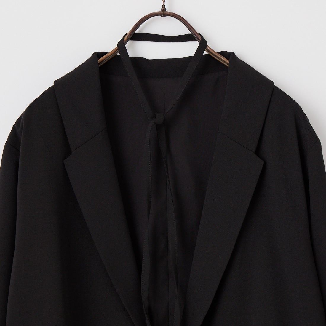 WILLFULLY [ウィルフリー] カフスレース ヘムバルーンフリルジャケット [2611-OU-06] BLACK