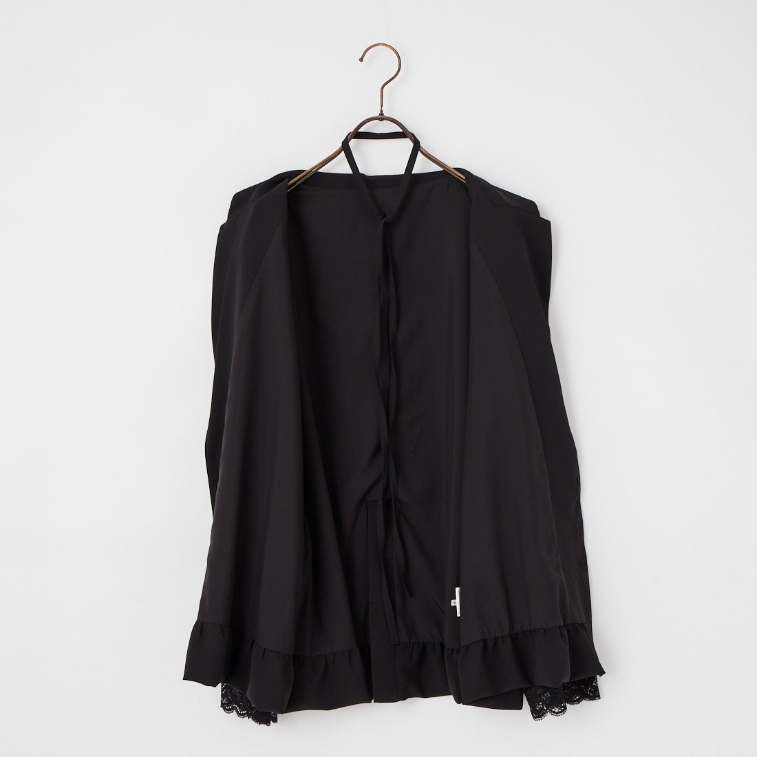 WILLFULLY [ウィルフリー] カフスレース ヘムバルーンフリルジャケット [2611-OU-06] BLACK
