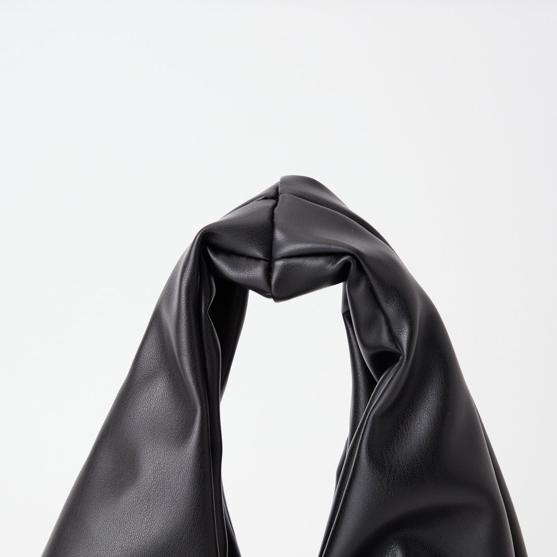 YAHKI [ヤーキ] フェイクレザーハンドバッグ [YH-795] BLACK