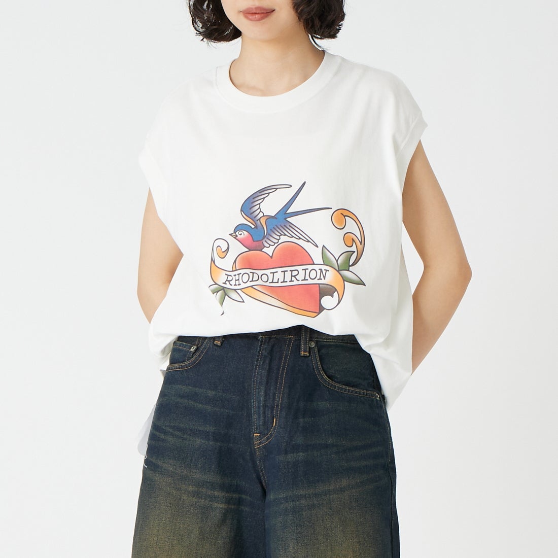 A WHITE&&モデル身長：162cm 着用サイズ：ONE SIZE&&