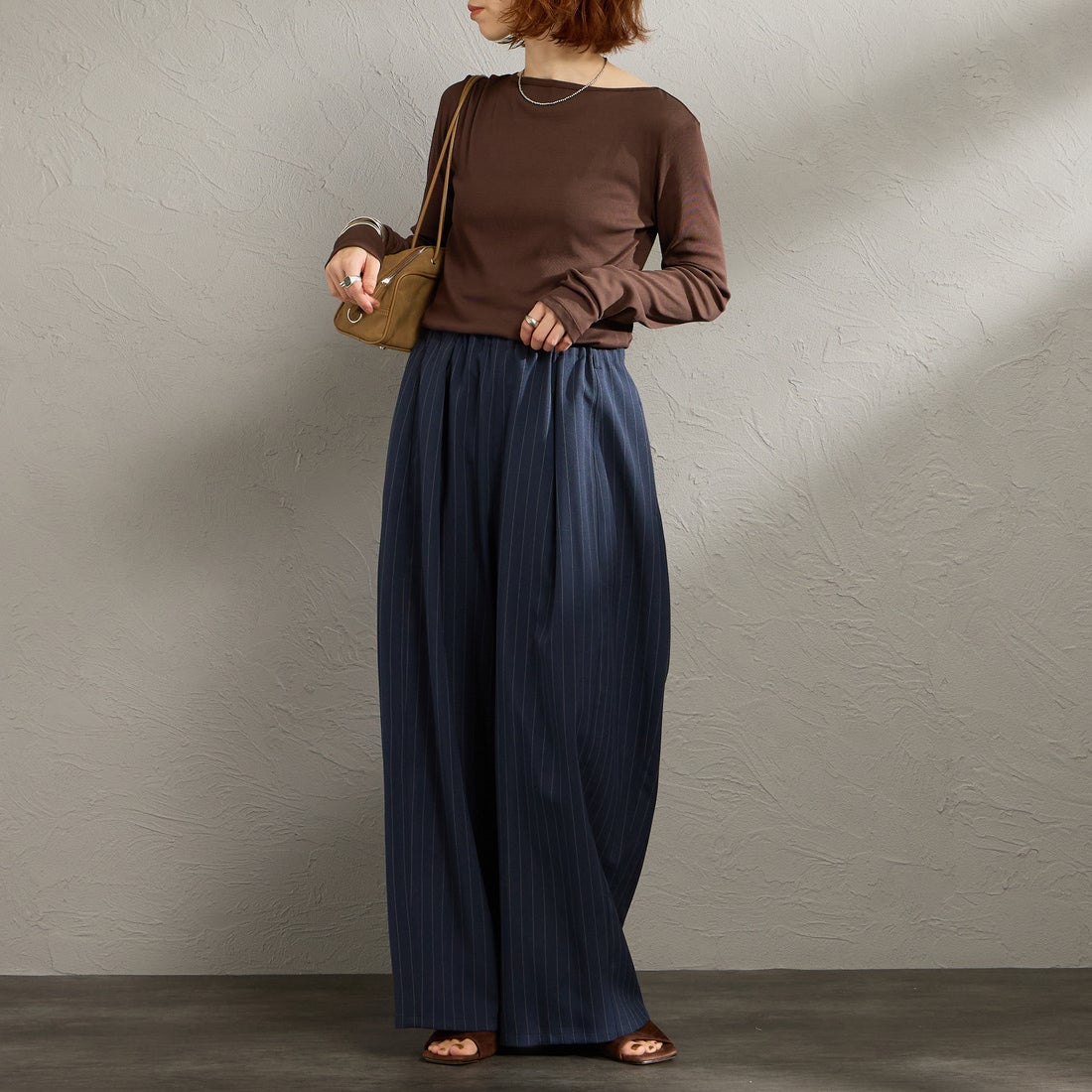 THE SHINZONE [ザ シンゾーン] シアーリブロングスリーブTシャツ [26SMSCU07] 48 BROWN &&モデル身長：158cm 着用サイズ：F0&&