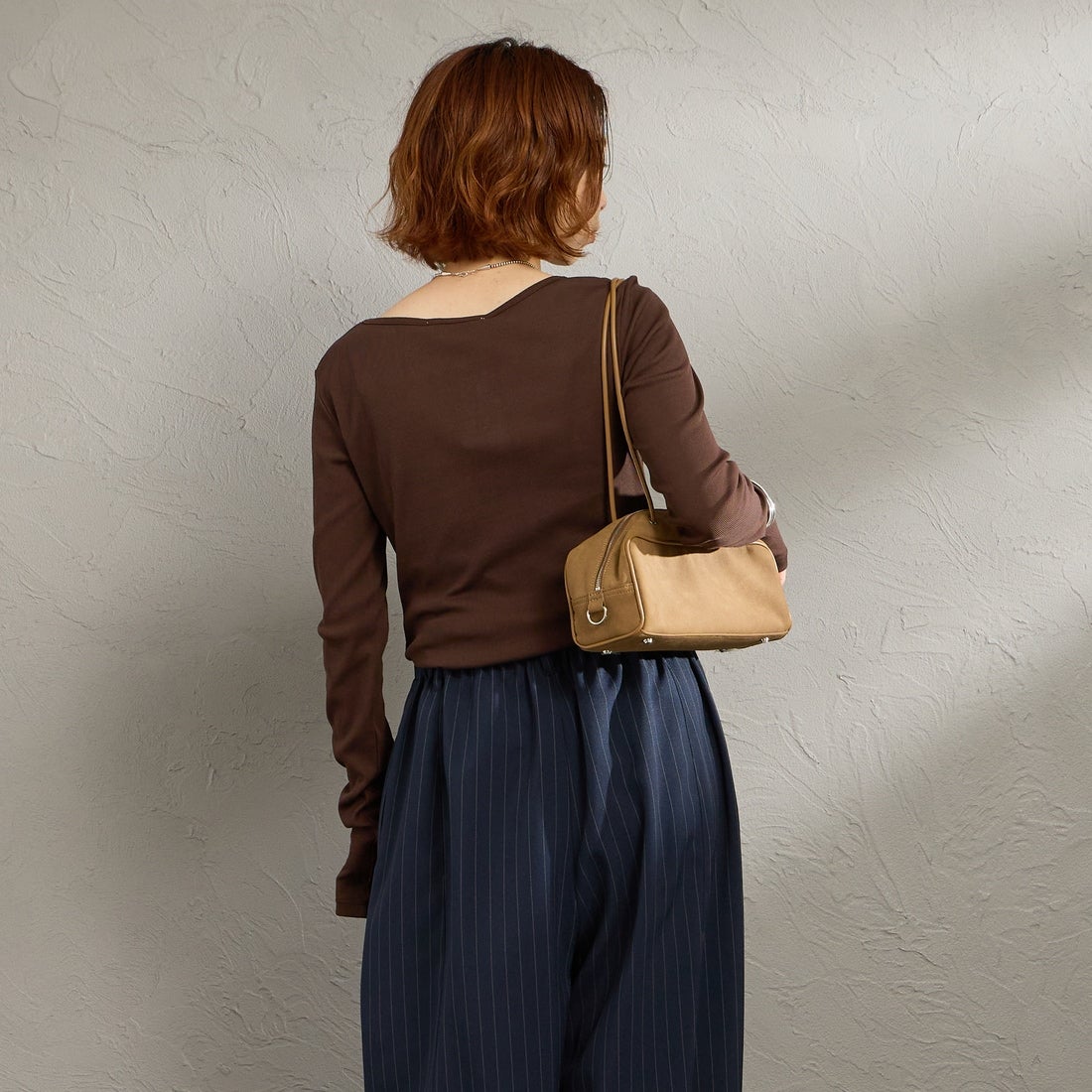 THE SHINZONE [ザ シンゾーン] シアーリブロングスリーブTシャツ [26SMSCU07] 48 BROWN &&モデル身長：158cm 着用サイズ：F0&&