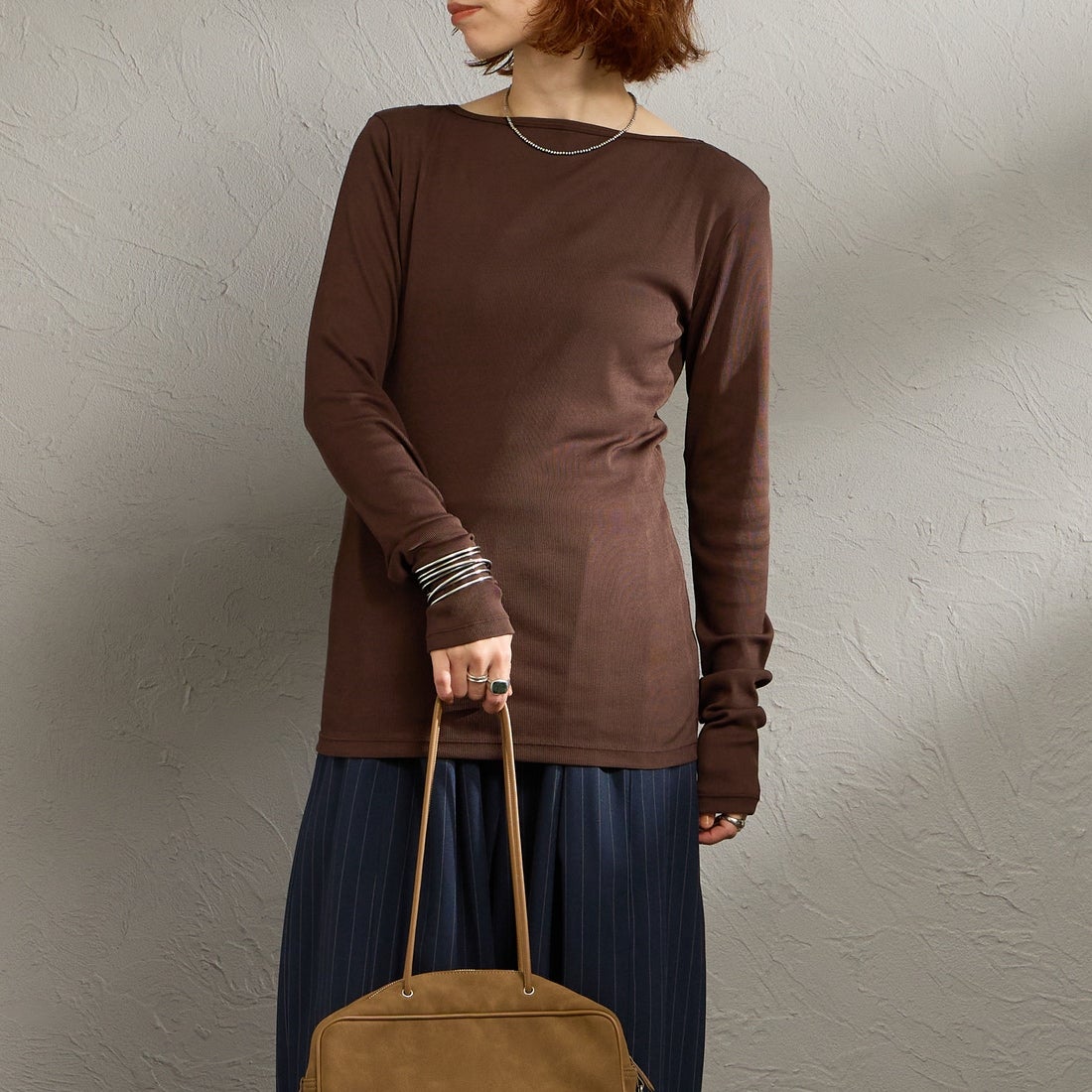 THE SHINZONE [ザ シンゾーン] シアーリブロングスリーブTシャツ [26SMSCU07] 48 BROWN &&モデル身長：158cm 着用サイズ：F0&&
