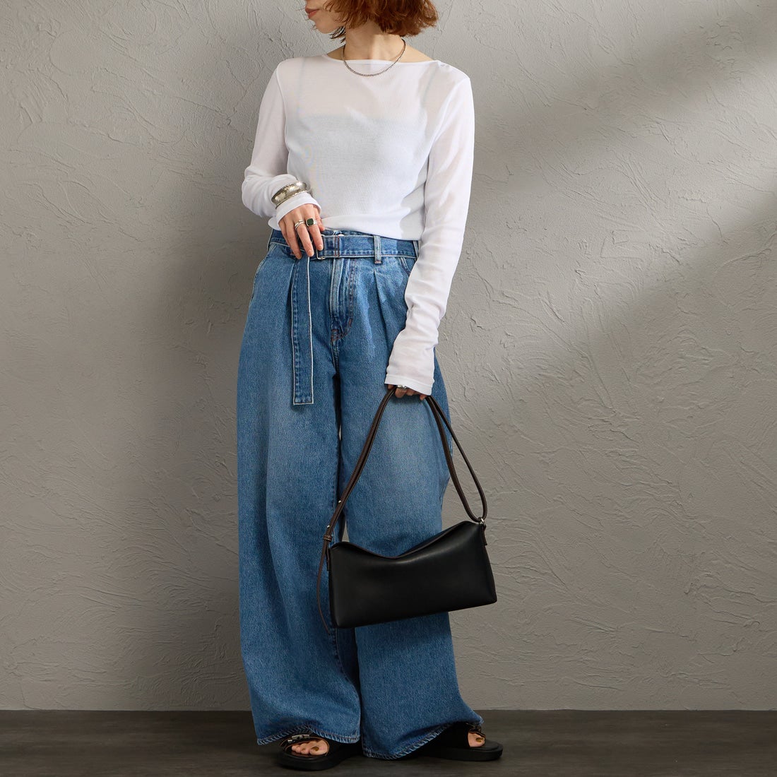 THE SHINZONE [ザ シンゾーン] シアーリブロングスリーブTシャツ [26SMSCU07] 01 WHITE &&モデル身長：158cm 着用サイズ：F0&&