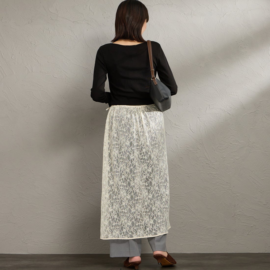 THE SHINZONE [ザ シンゾーン] シアーリブロングスリーブTシャツ [26SMSCU07] 07 BLACK &&モデル身長：160cm 着用サイズ：F0&&