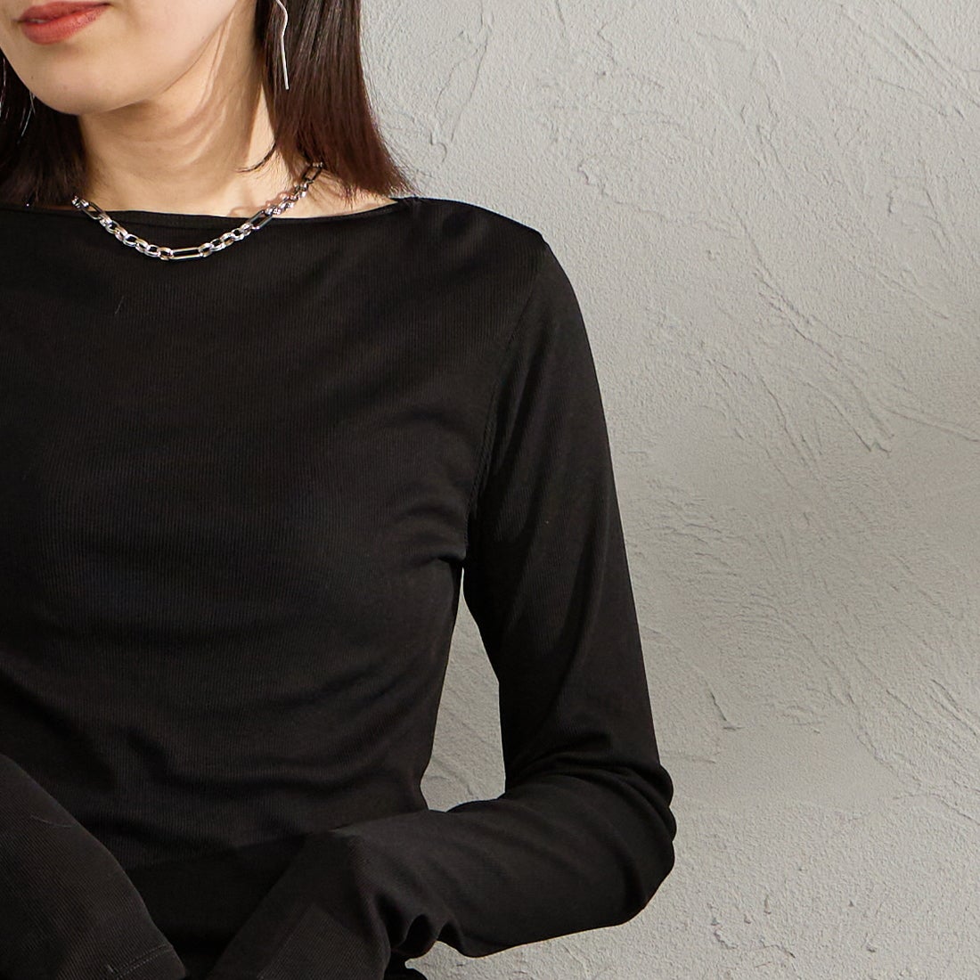 THE SHINZONE [ザ シンゾーン] シアーリブロングスリーブTシャツ [26SMSCU07] 07 BLACK &&モデル身長：160cm 着用サイズ：F0&&