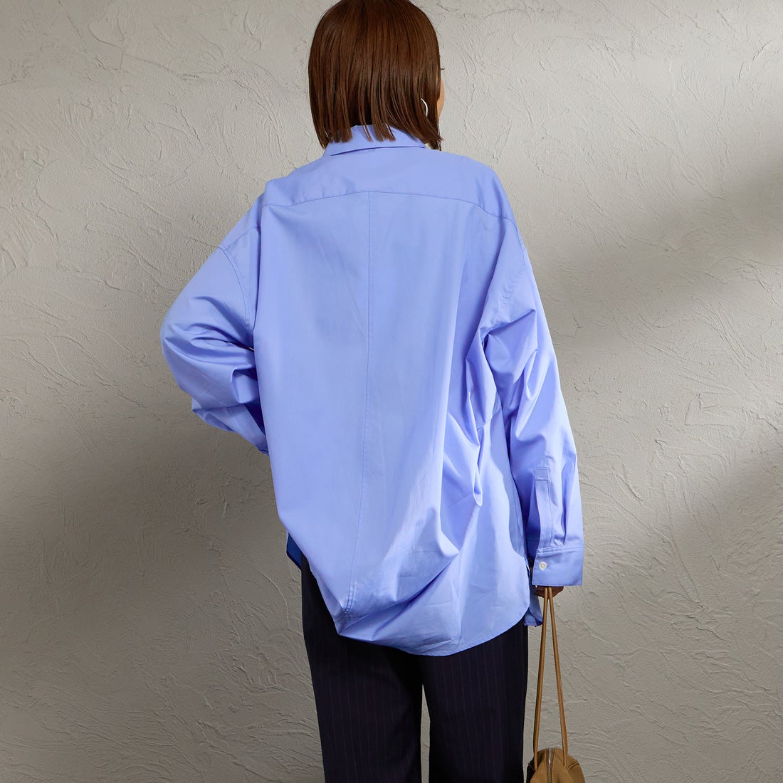 MARMARMAR [マーマーマー] バックコクーンレギュラーシャツ [1-830070] 30 SAX &&モデル身長：159cm 着用サイズ：F&&