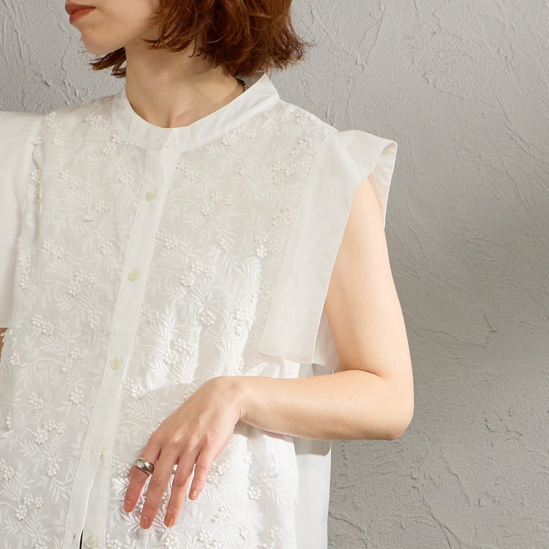 MARMARMAR [マーマーマー] スタンドカラーレースシャツ [1-830101] 11 OFF WHI &&モデル身長：158cm 着用サイズ：F&&