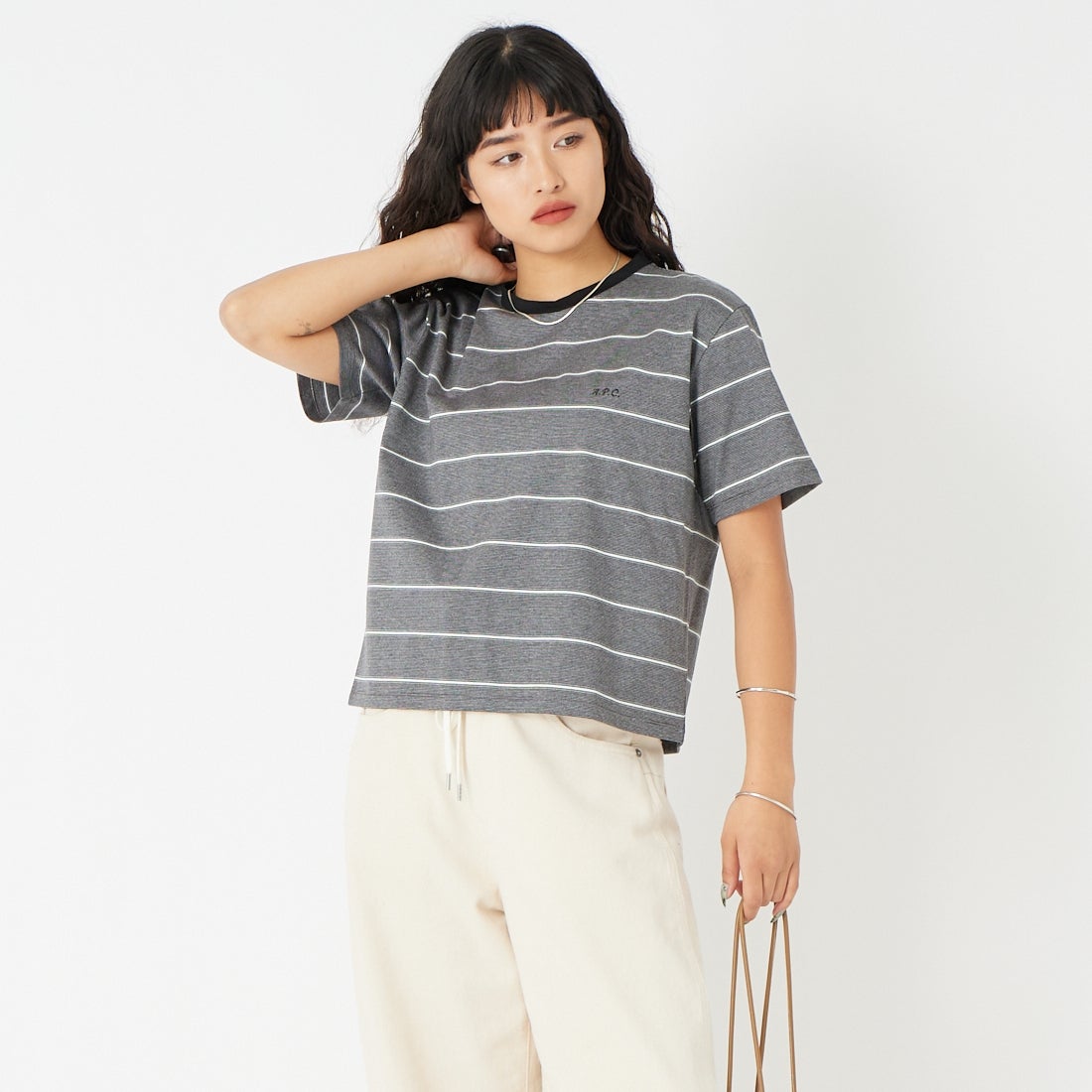 A.P.C. [アー・ペー・セー] トリコロールカラーボーダーTシャツ [T-SHIRT-COURAGE-F] 97 ANTHRAC &&モデル身長：162cm 着用サイズ：S&&