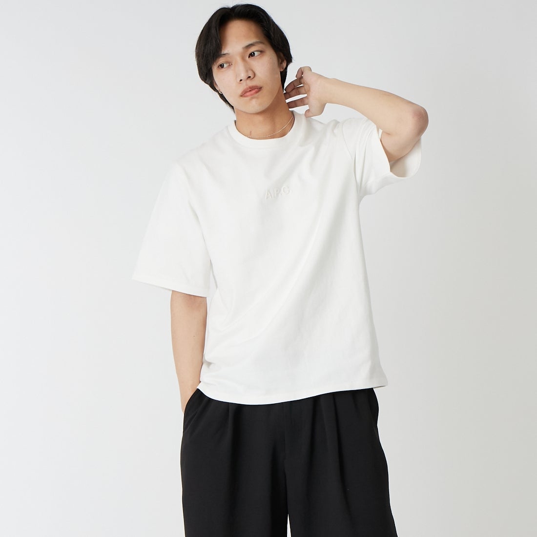 A.P.C. [アー・ペー・セー] ロゴ刺繍Tシャツ [T-SHIRT-DOUG] 81 CRAIE &&モデル身長：179cm 着用サイズ：M&&