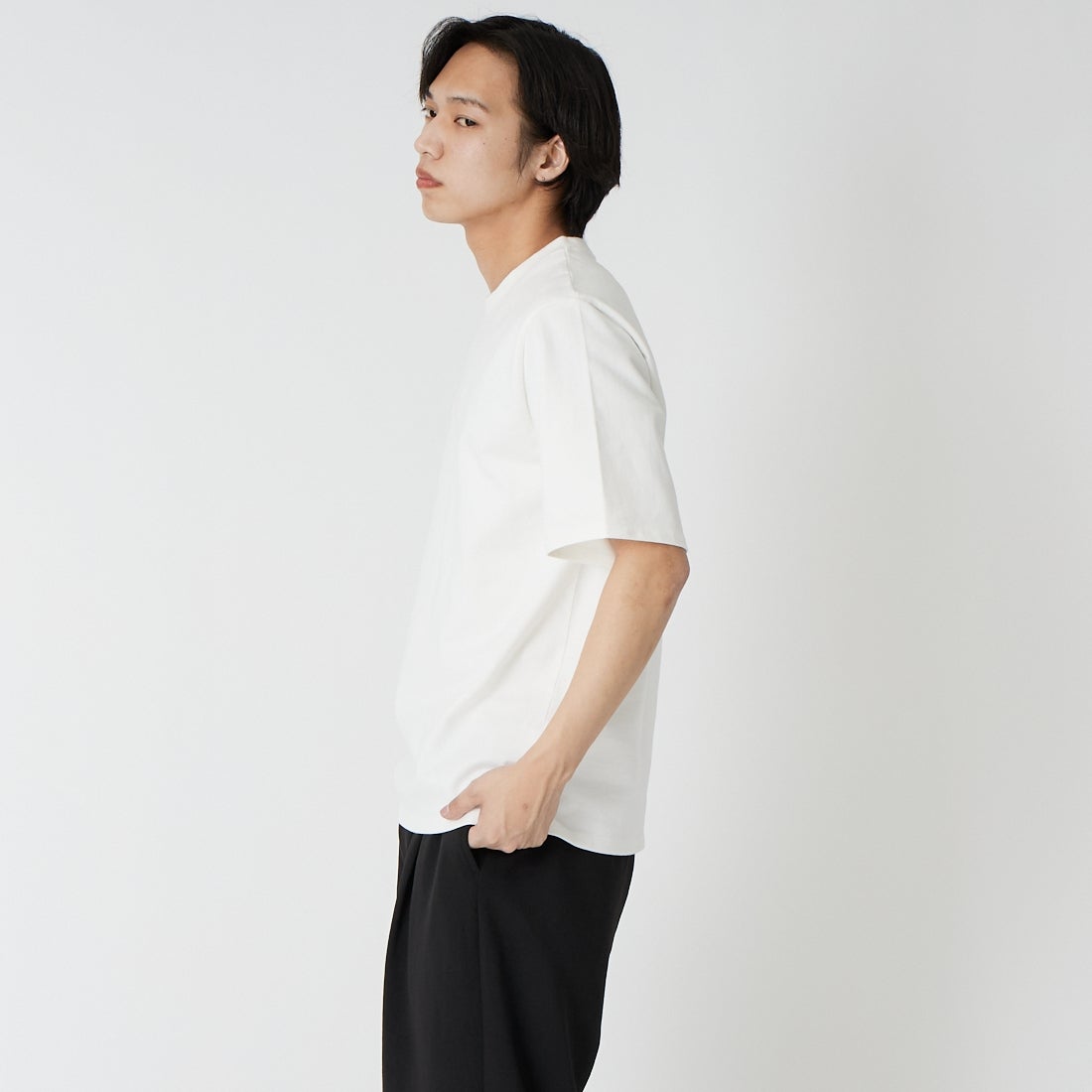 A.P.C. [アー・ペー・セー] ロゴ刺繍Tシャツ [T-SHIRT-DOUG] 81 CRAIE &&モデル身長：179cm 着用サイズ：M&&