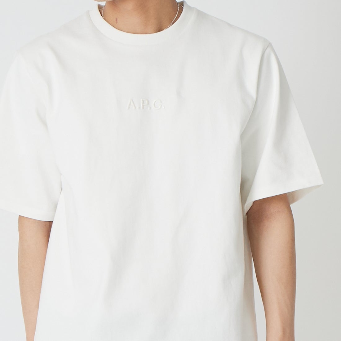 A.P.C. [アー・ペー・セー] ロゴ刺繍Tシャツ [T-SHIRT-DOUG] 81 CRAIE &&モデル身長：179cm 着用サイズ：M&&
