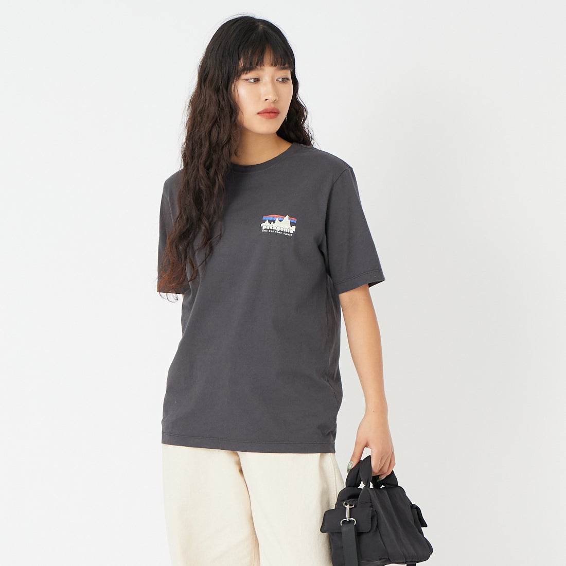 patagonia [パタゴニア] メンズ '73 スカイラインTシャツ [37841] INBK &&モデル身長：162cm 着用サイズ：XS&&