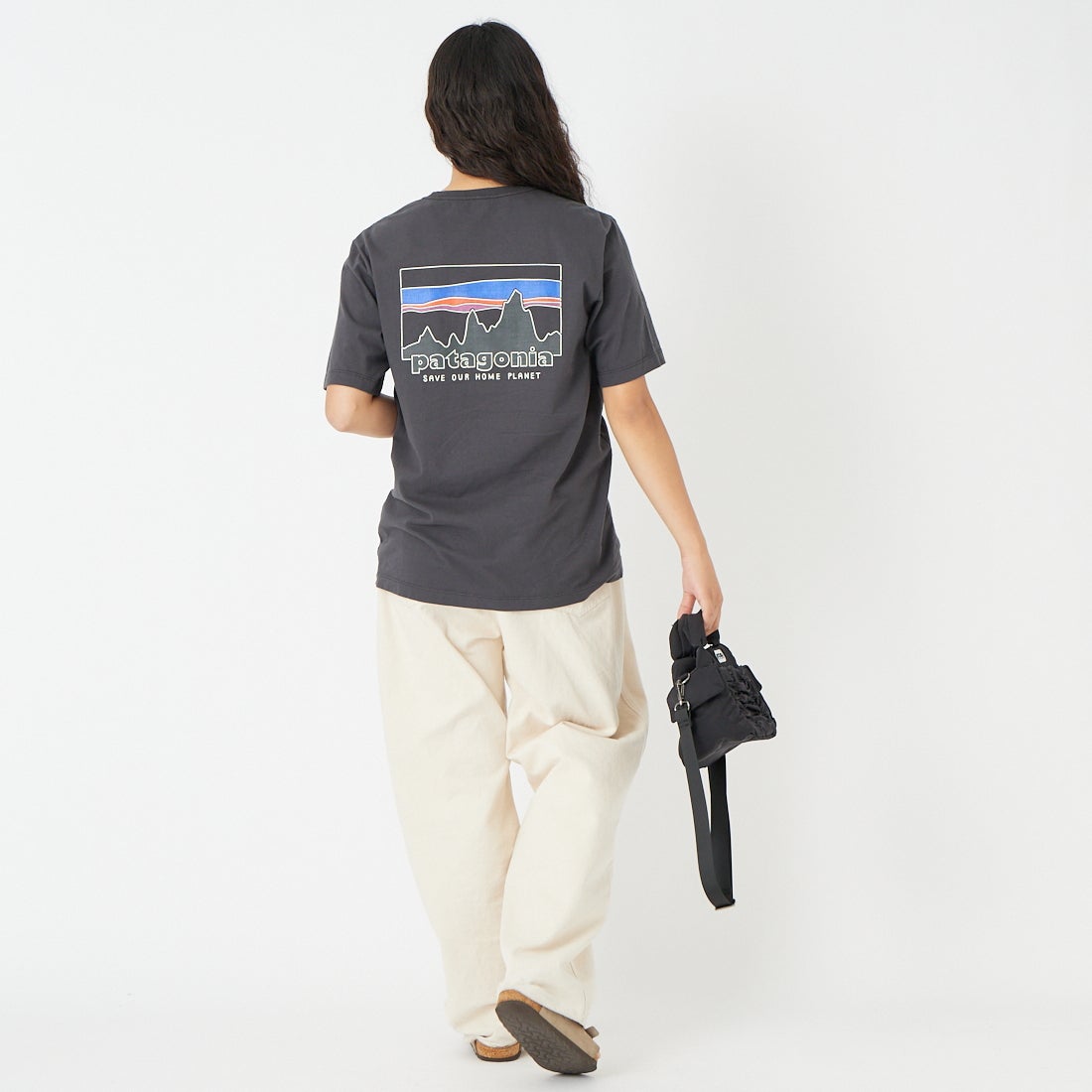 patagonia [パタゴニア] メンズ '73 スカイラインTシャツ [37841] INBK &&モデル身長：162cm 着用サイズ：XS&&