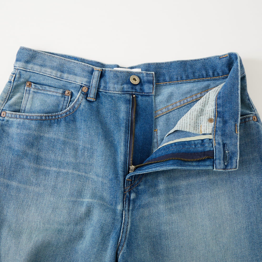 Japan Blue Jeans. [ジャパンブルージーンズ] ライトカーブジーンズ 9オンス [JMJA0902] M01