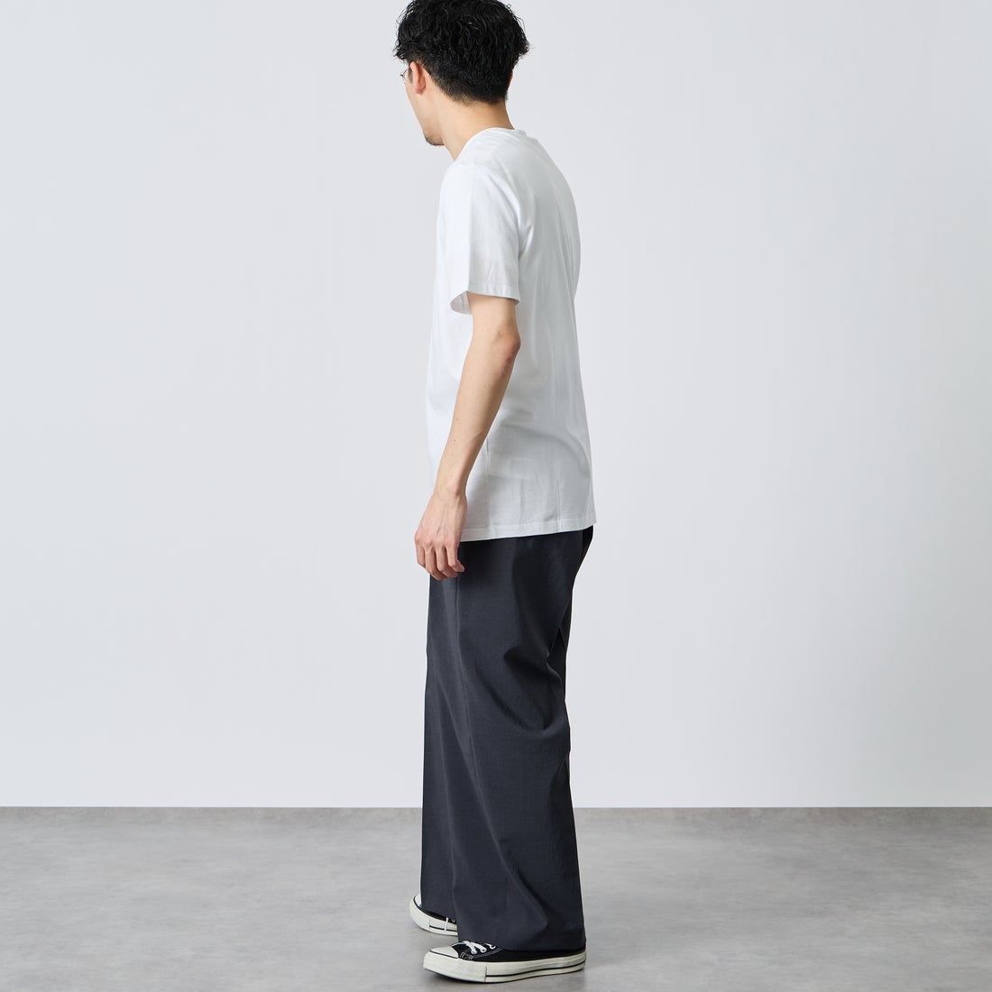 Calvin Klein [カルバンクライン] モノグラムバッジ クラシックTシャツ [4RC272G] YAF &&モデル身長：168cm 着用サイズ：S&&