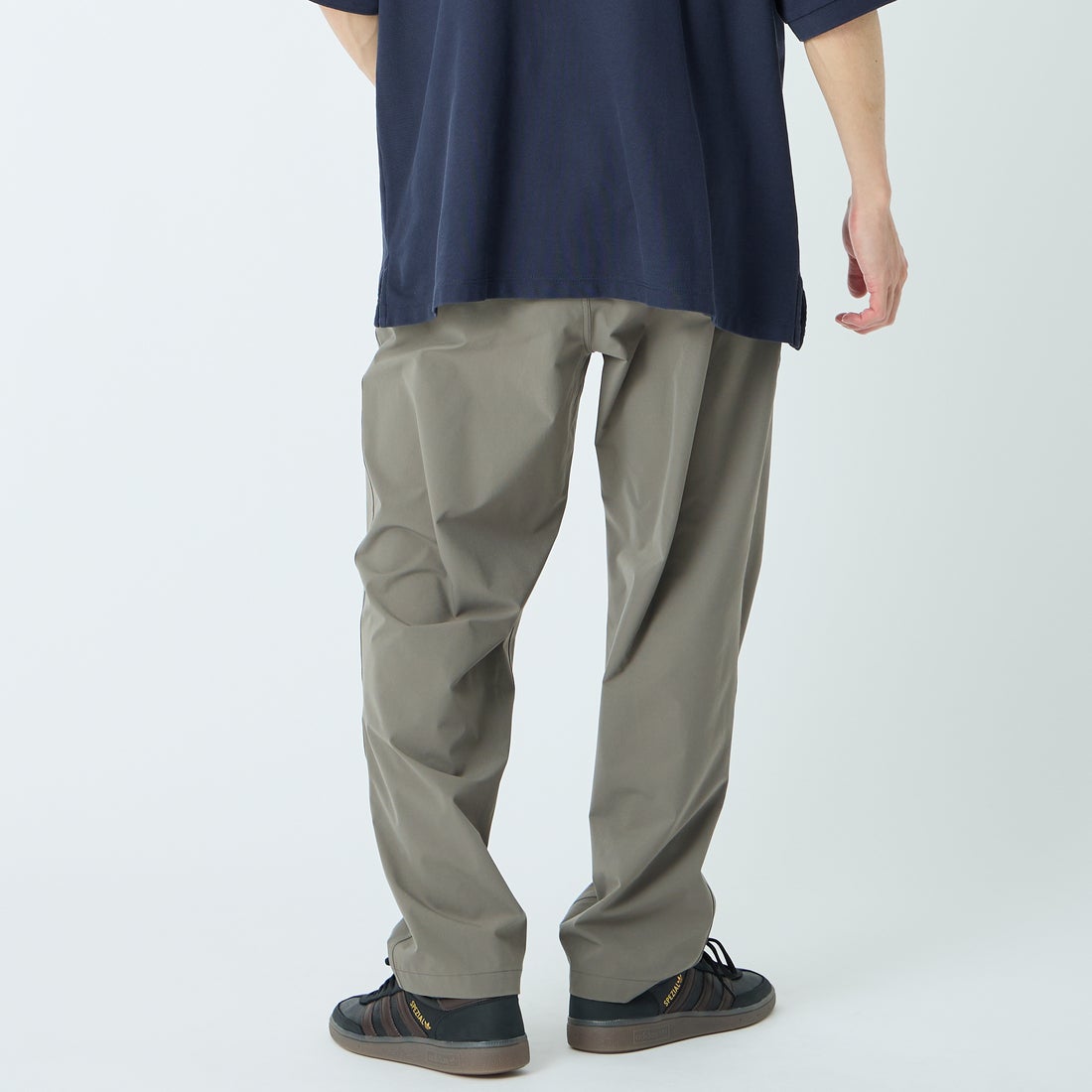 MIZUNO [ミズノ] 別注 4WAYストレッチ イージーパンツ [D2JFDW01-JF] CHARCOAL &&モデル身長：168cm 着用サイズ：L&&