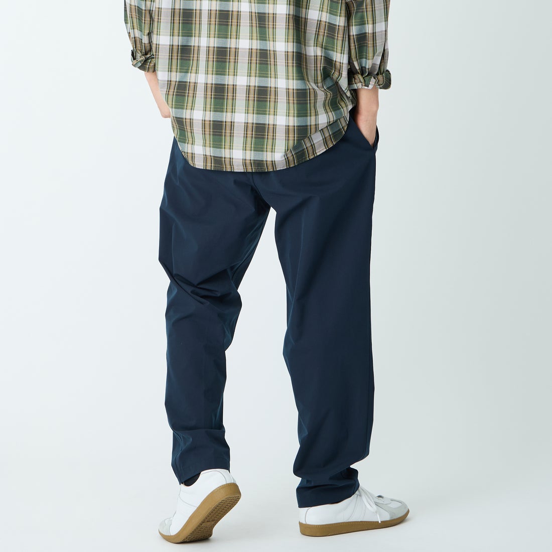 MIZUNO [ミズノ] 別注 4WAYストレッチ イージーパンツ [D2JFDW01-JF] NAVY&&モデル身長：179cm 着用サイズ：L&&