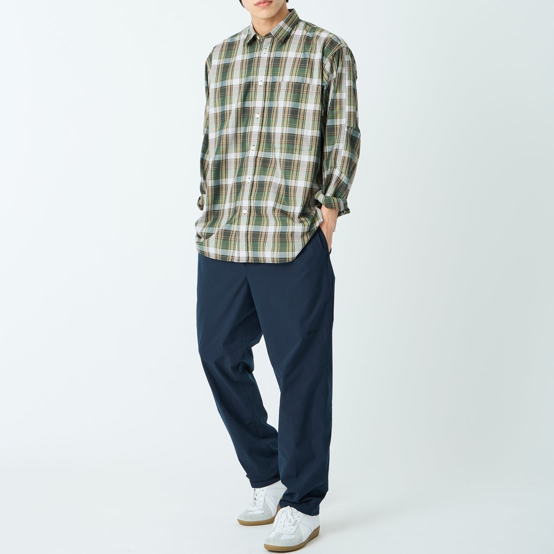 MIZUNO [ミズノ] 別注 4WAYストレッチ イージーパンツ [D2JFDW01-JF] NAVY&&モデル身長：179cm 着用サイズ：L&&