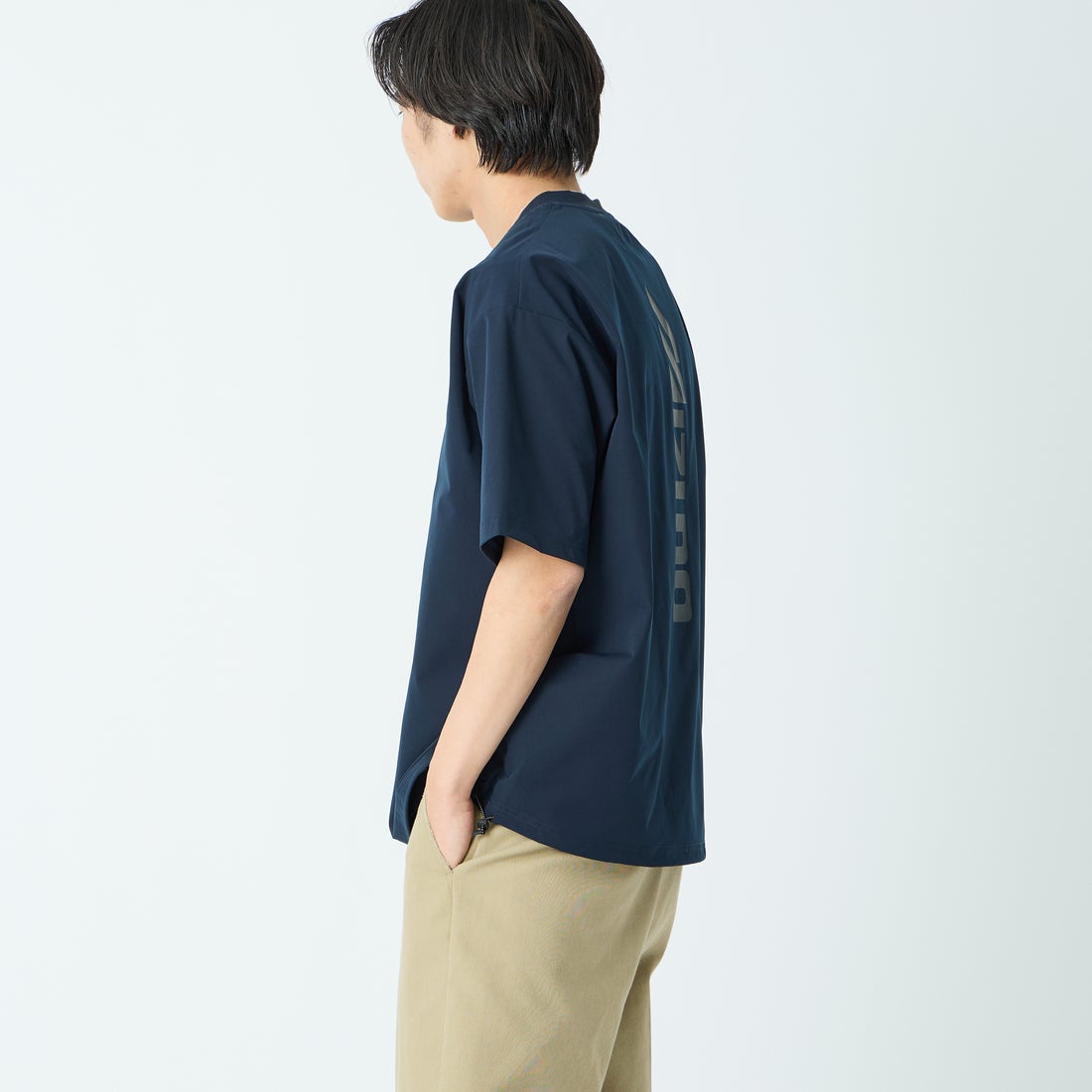 MIZUNO [ミズノ] 別注 4WAYストレッチ バックプリントTシャツ [D2JADW04-JF] NAVY &&モデル身長：179cm 着用サイズ：L&&