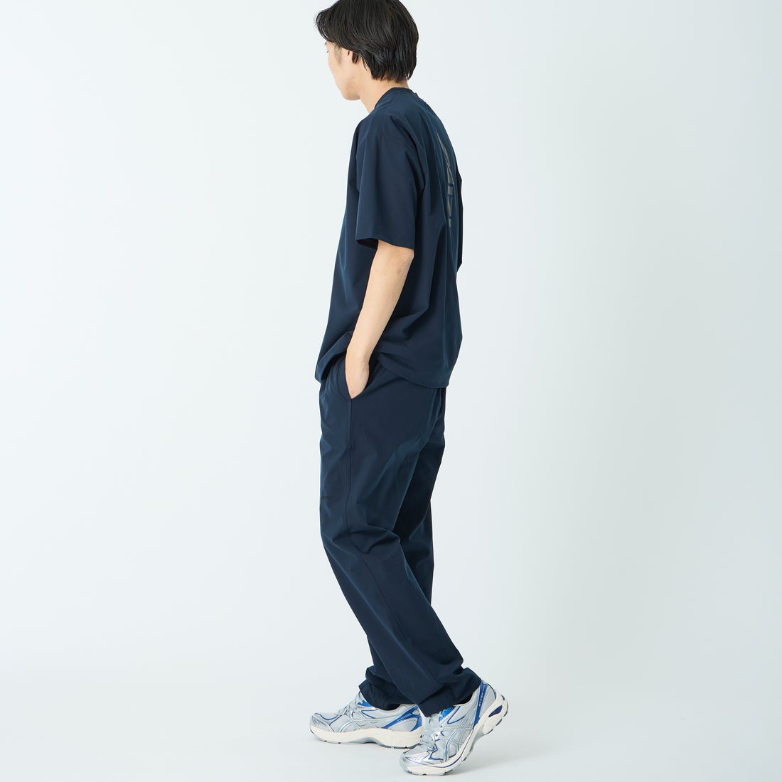 MIZUNO [ミズノ] 別注 4WAYストレッチ バックプリントTシャツ [D2JADW04-JF] NAVY &&モデル身長：179cm 着用サイズ：L&&