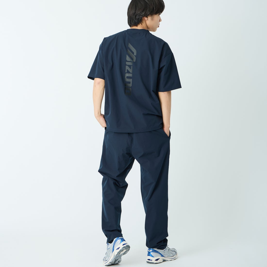 MIZUNO [ミズノ] 別注 4WAYストレッチ バックプリントTシャツ [D2JADW04-JF] NAVY &&モデル身長：179cm 着用サイズ：L&&